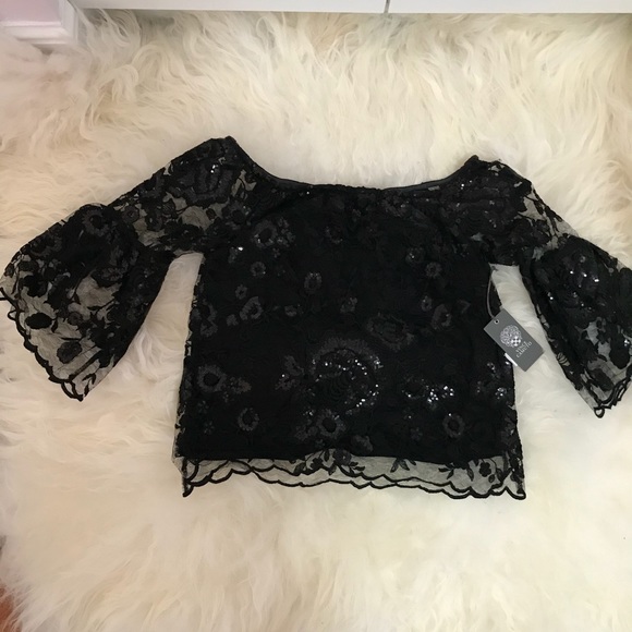 Vince Camuto Lace 3/4 Length Bell Sleeve Blouse - Picture 2 of 6